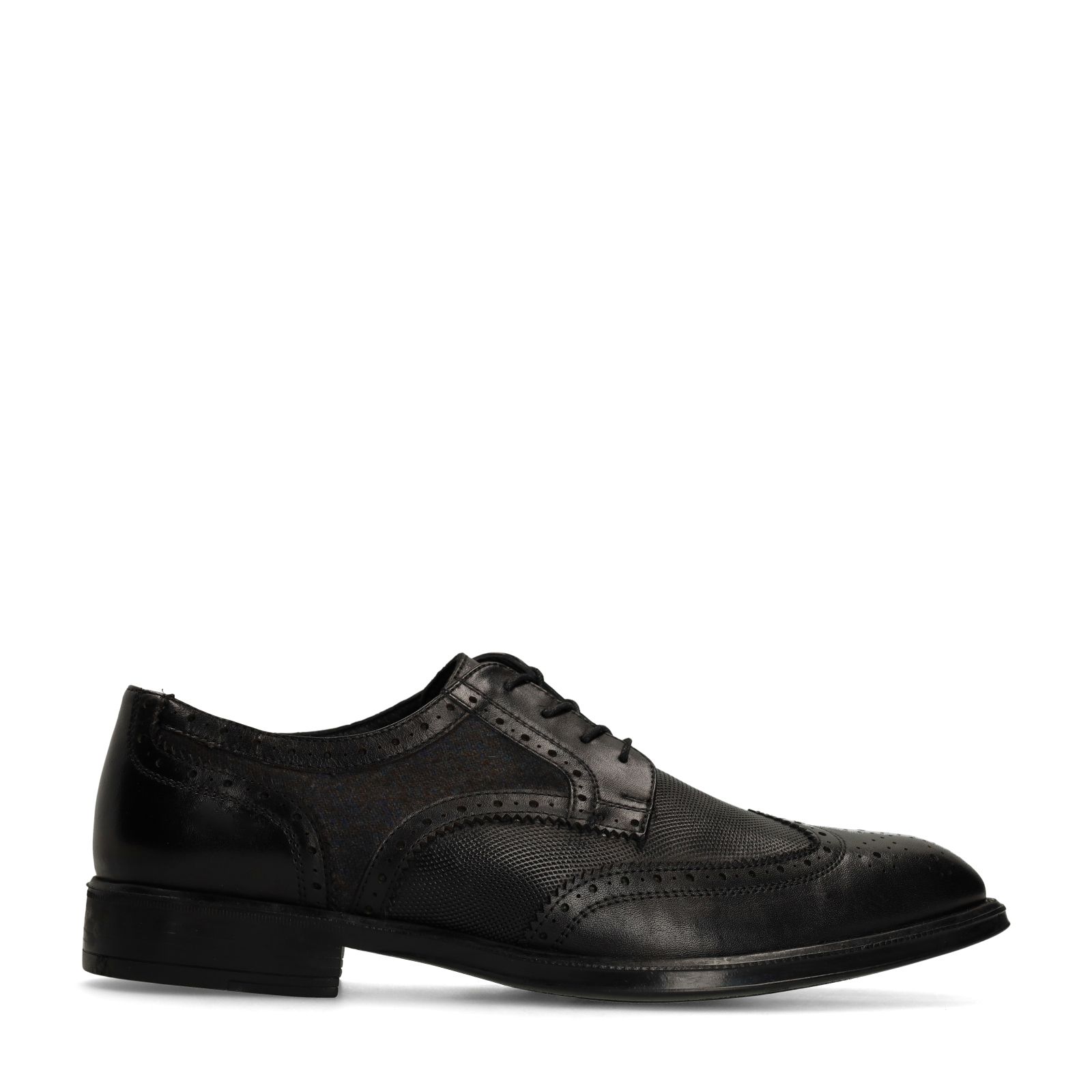 Schwarze Lederschnürschuhe