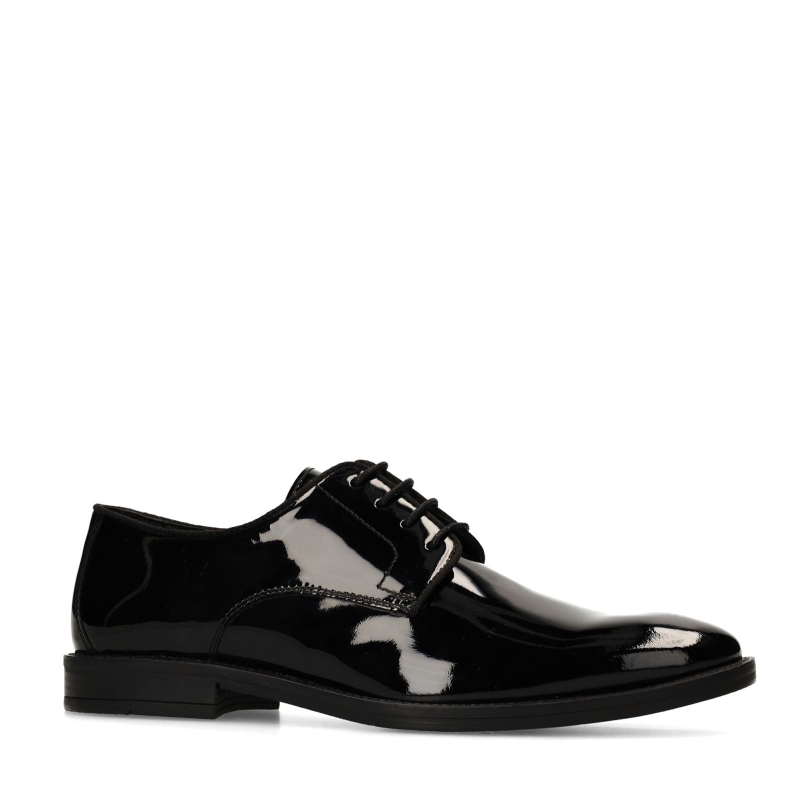 Zwarte lakleren veterschoenen