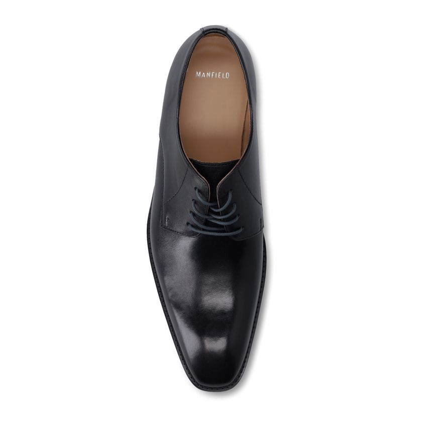 Schwarze Lederschnürschuhe