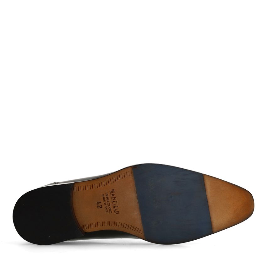 Schwarze Lederschnürschuhe