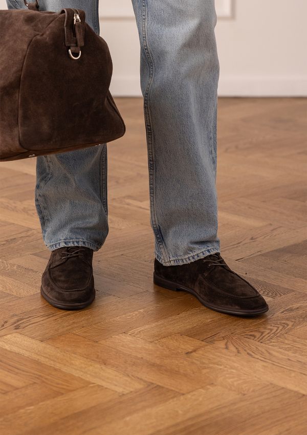 Dunkelbraune Veloursleder-Schnürschuhe