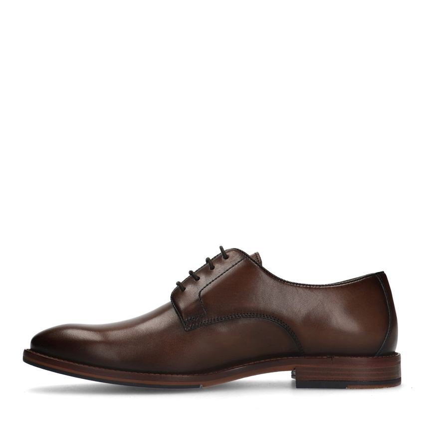 Bruine leren veterschoenen