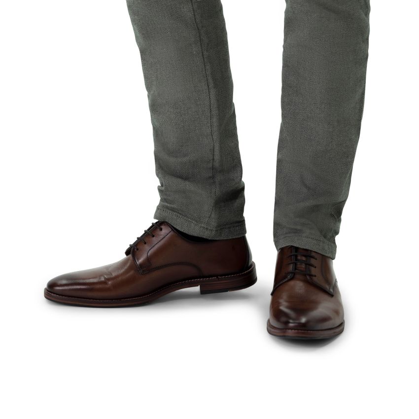 Bruine leren veterschoenen