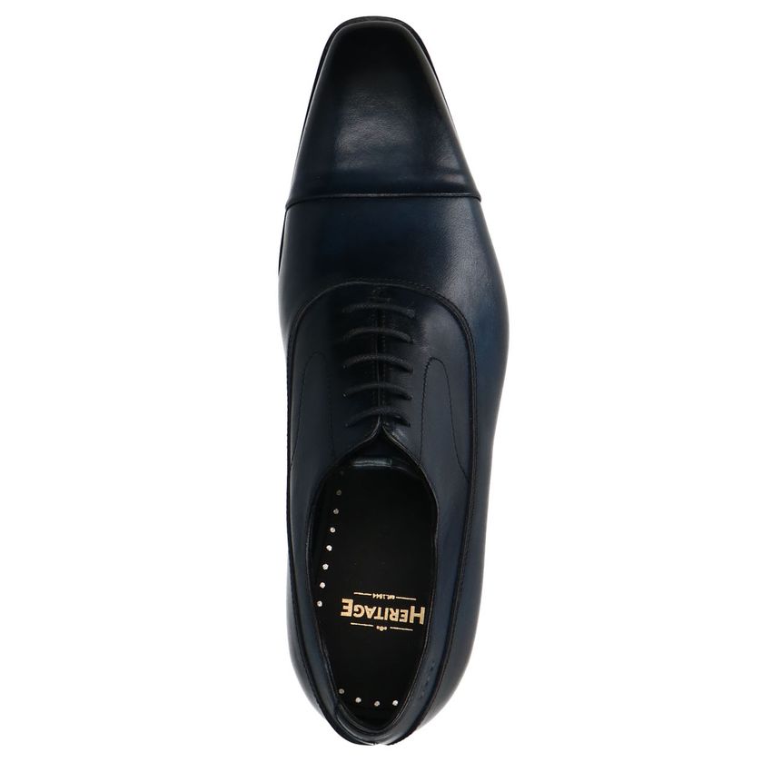Donkerblauwe leren veterschoenen