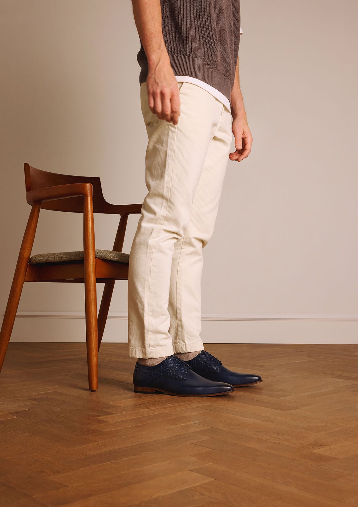 Donkerblauwe leren veterschoenen