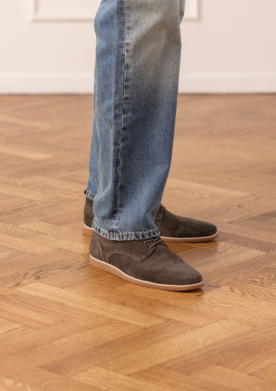 Groene suède veterschoenen