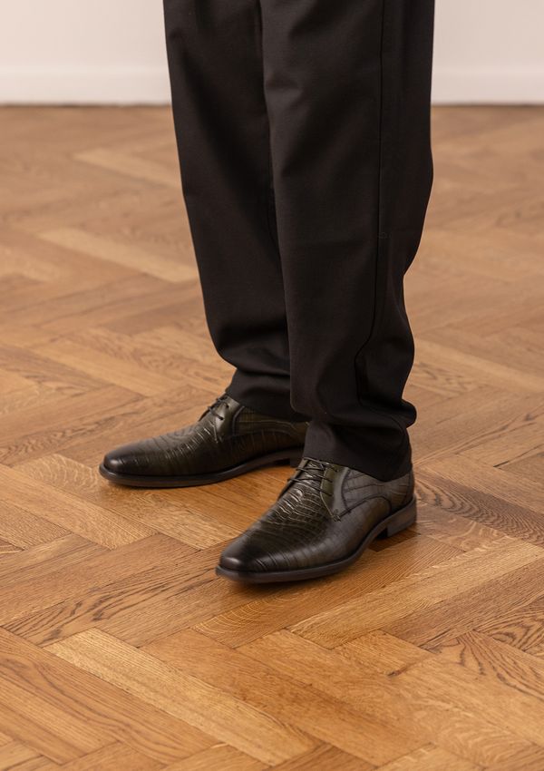 Donkergroene leren croco veterschoenen