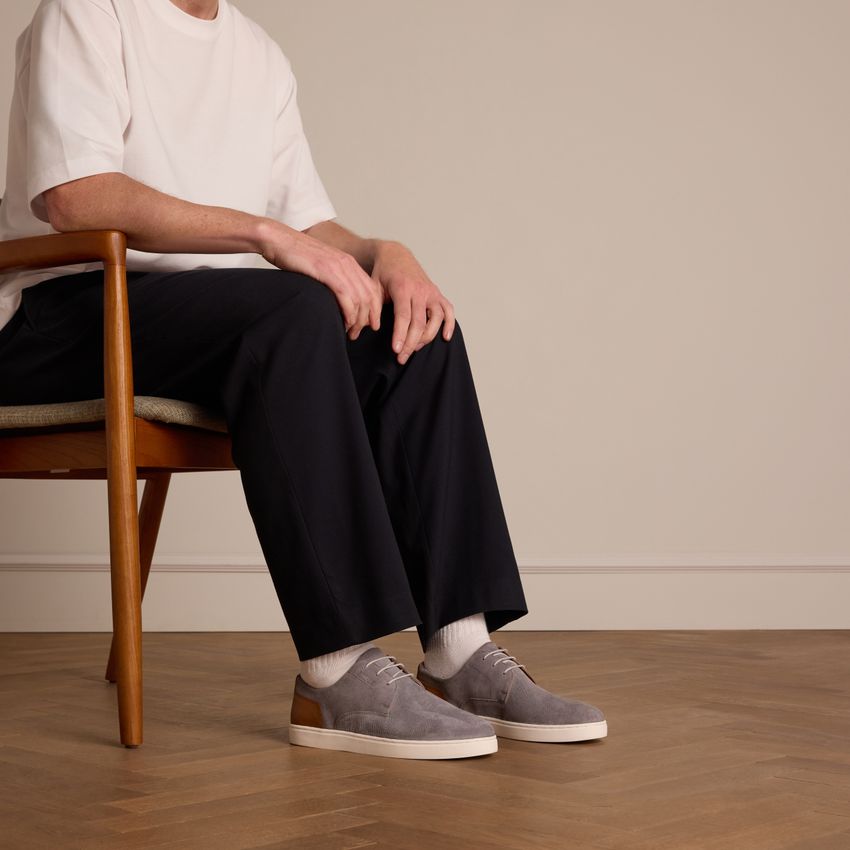 Grijze suède veterschoenen