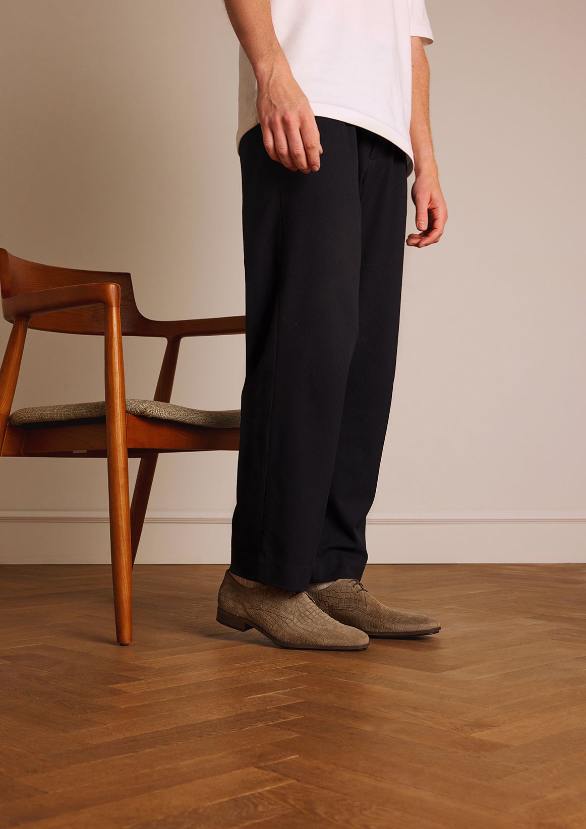 Taupe suède veterschoenen