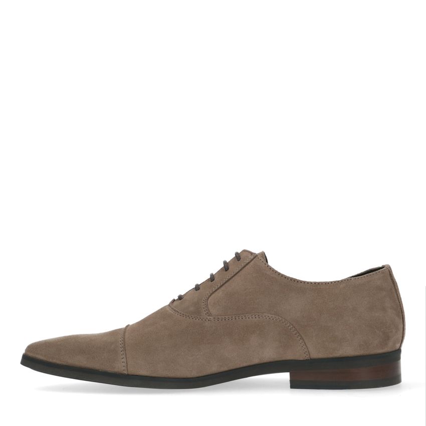 Taupe suède veterschoenen