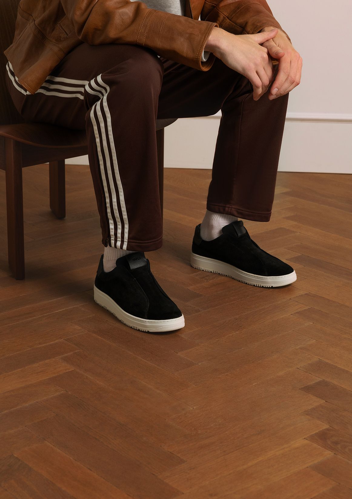Schwarze Veloursleder-Sneaker