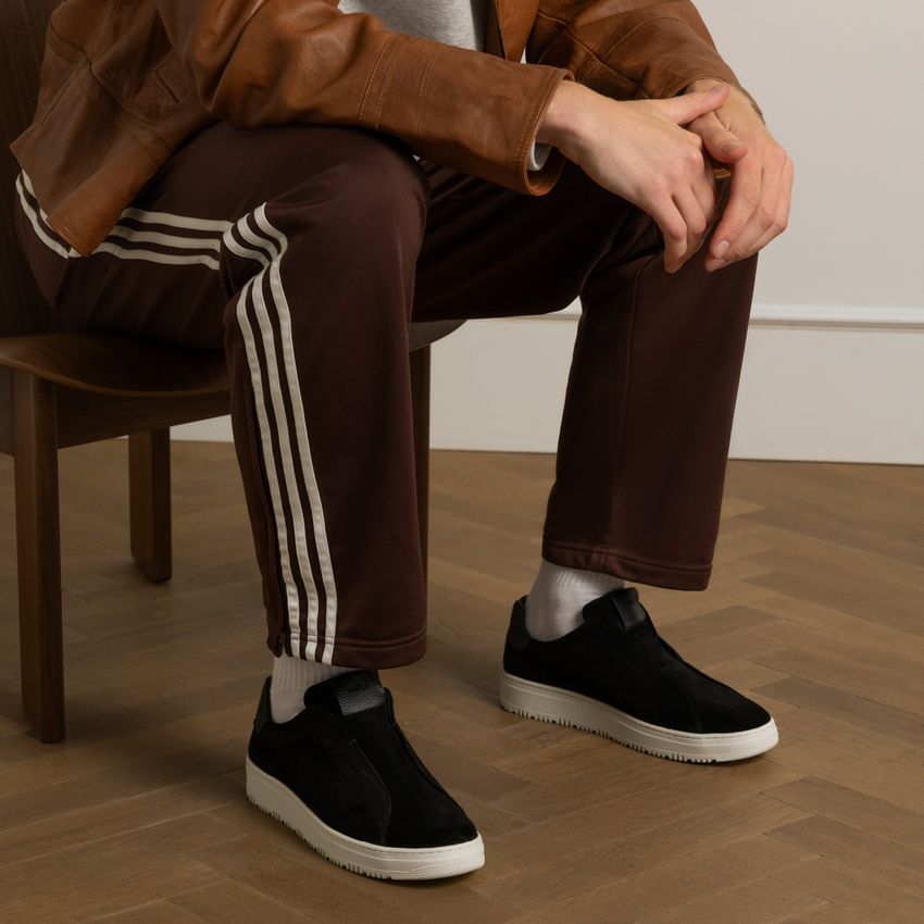 Schwarze Veloursleder-Sneaker