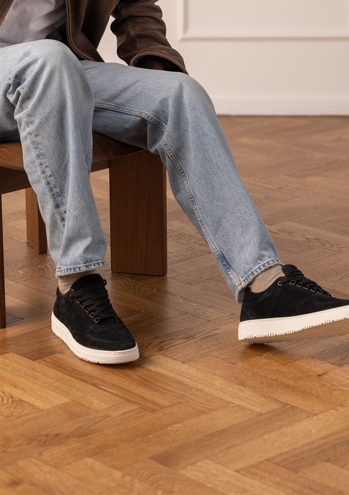 Schwarze Veloursleder-Sneaker