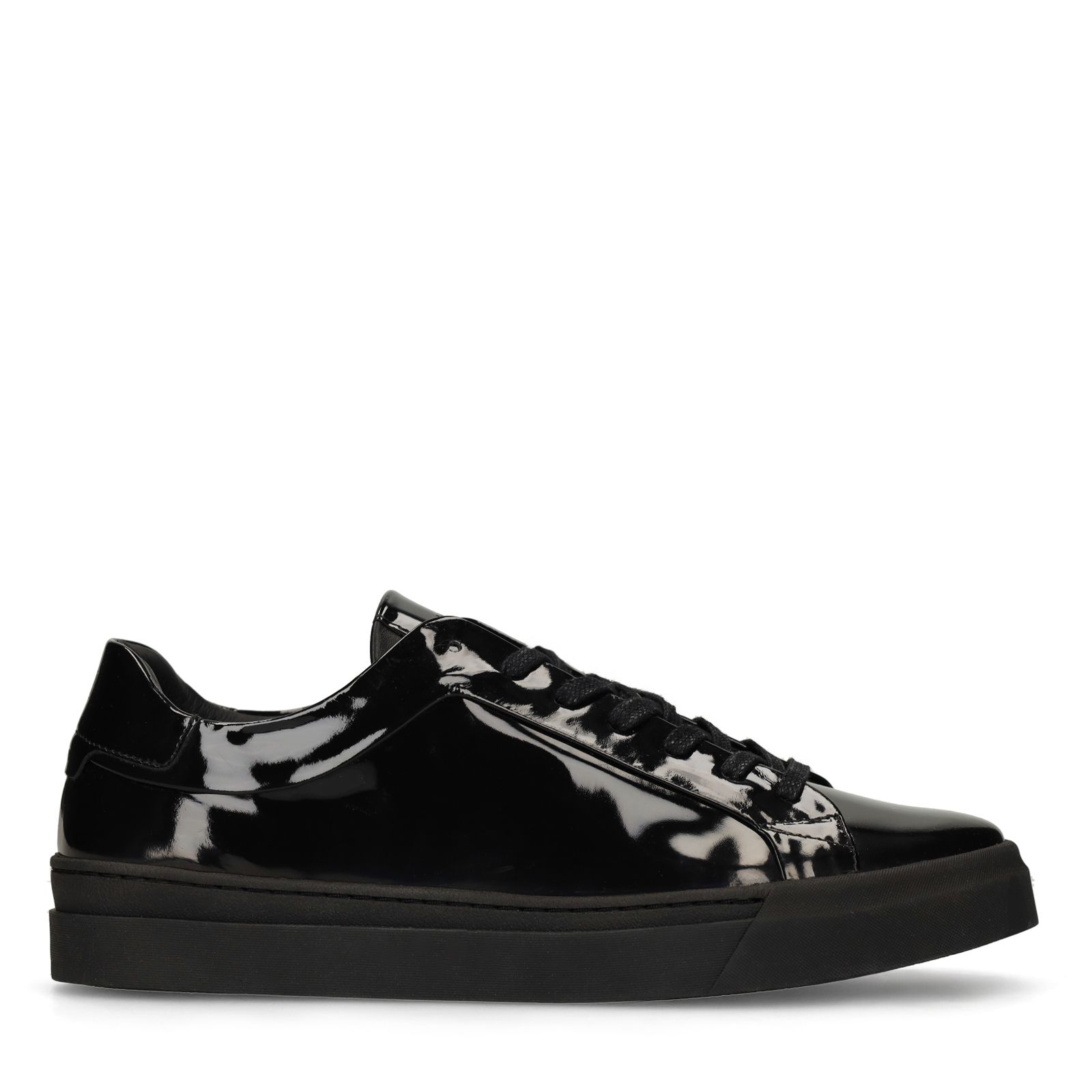 Schwarze Sneaker aus Lackleder