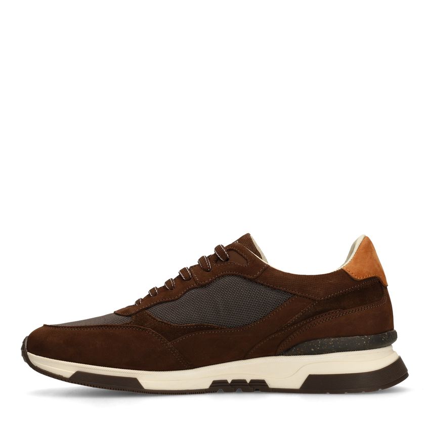 Braune Veloursleder-Sneaker