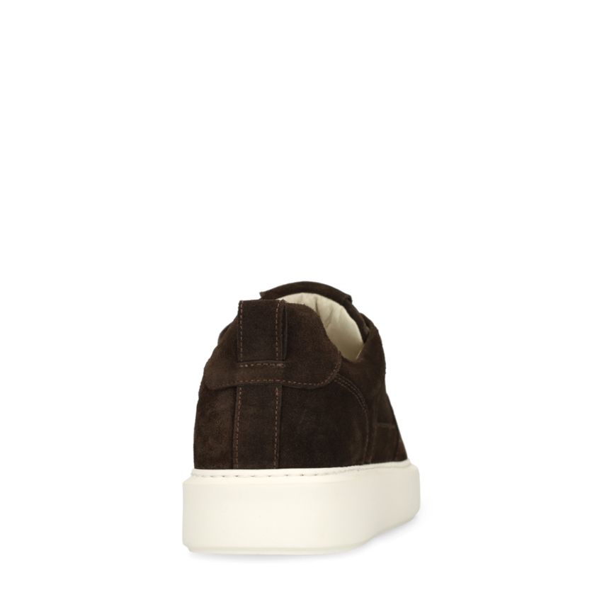 Braune Veloursleder-Sneaker