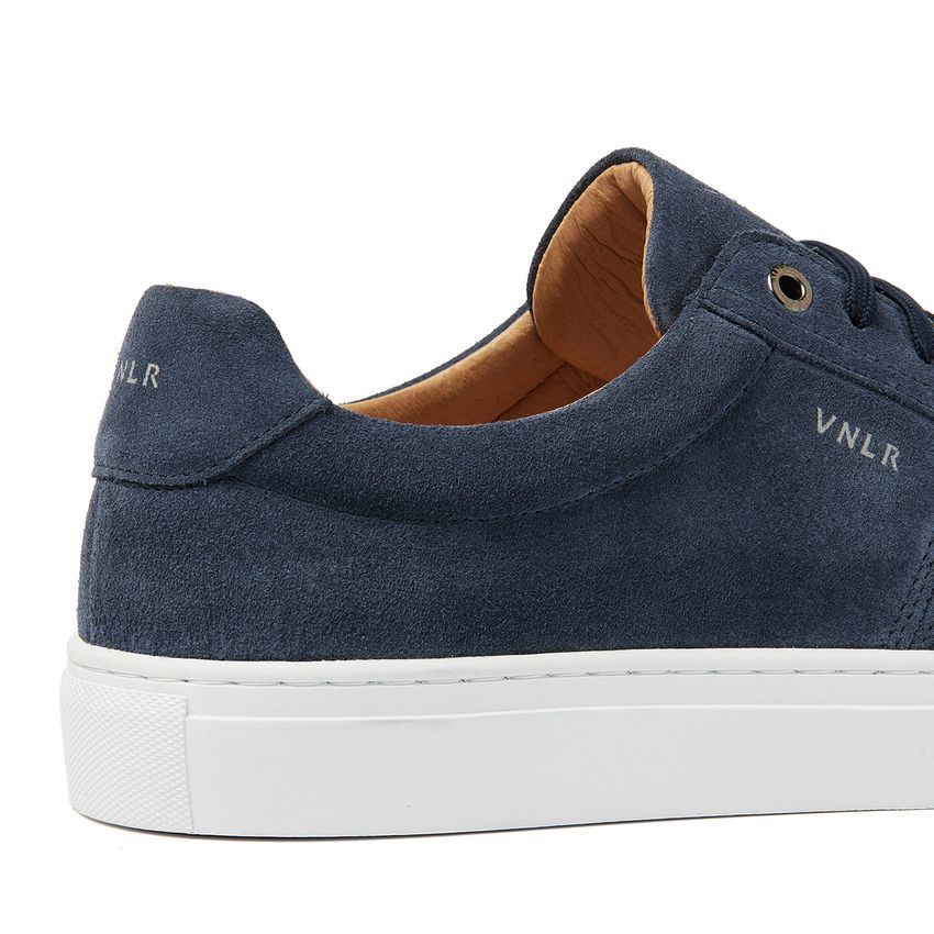 Blaue Veloursleder-Sneaker