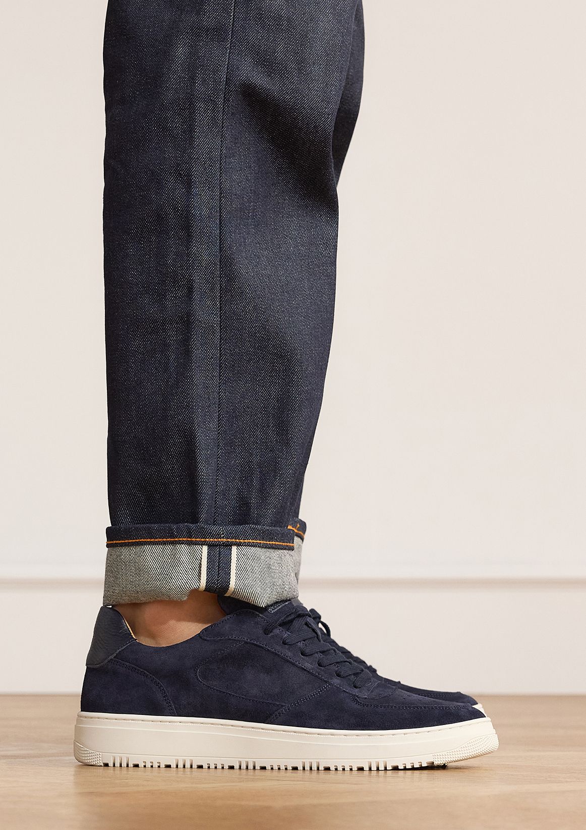 Marineblaue Veloursleder-Sneaker