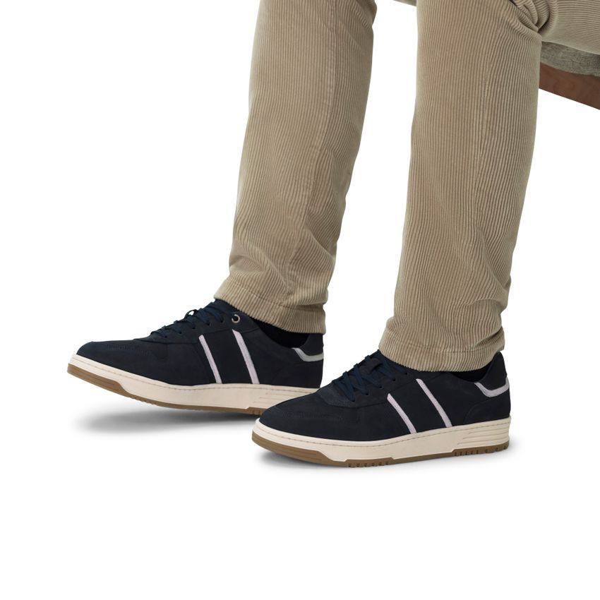 Donkerblauwe nubuck sneakers