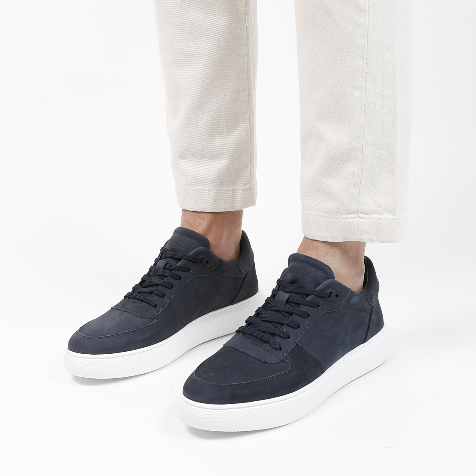 Blaue Nubuk-Sneaker | Flache sneaker | Manfield | Manfield