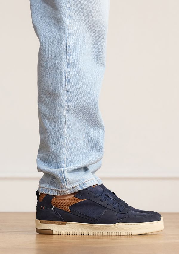 Marineblaue Nubuk-Sneaker