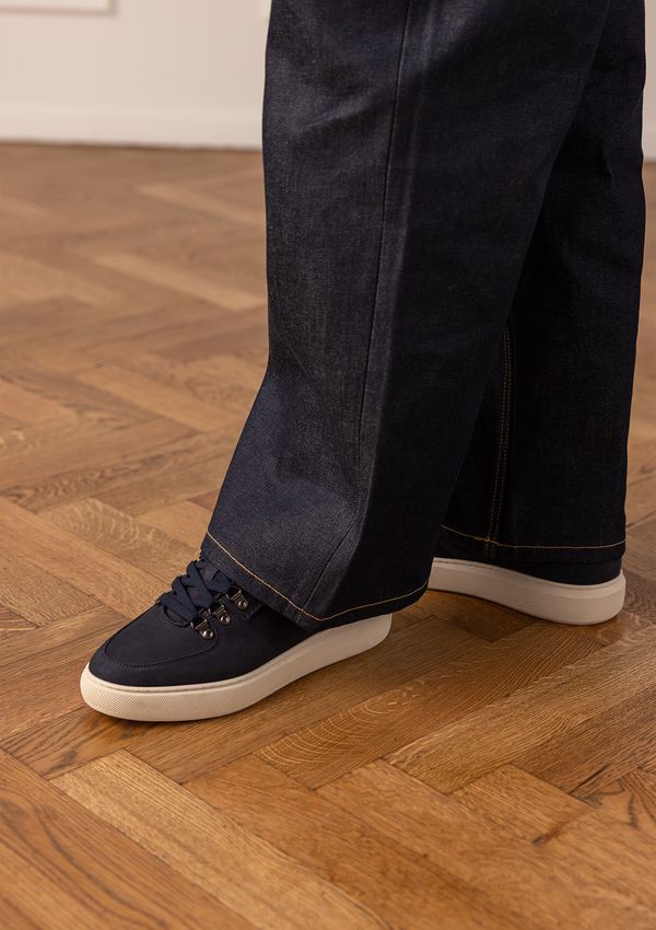Donkerblauwe nubuck sneakers