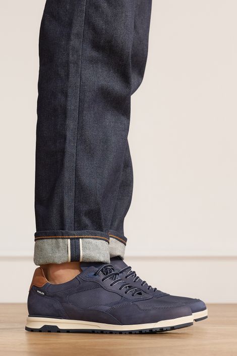 Marineblaue Nubuk-Sneaker