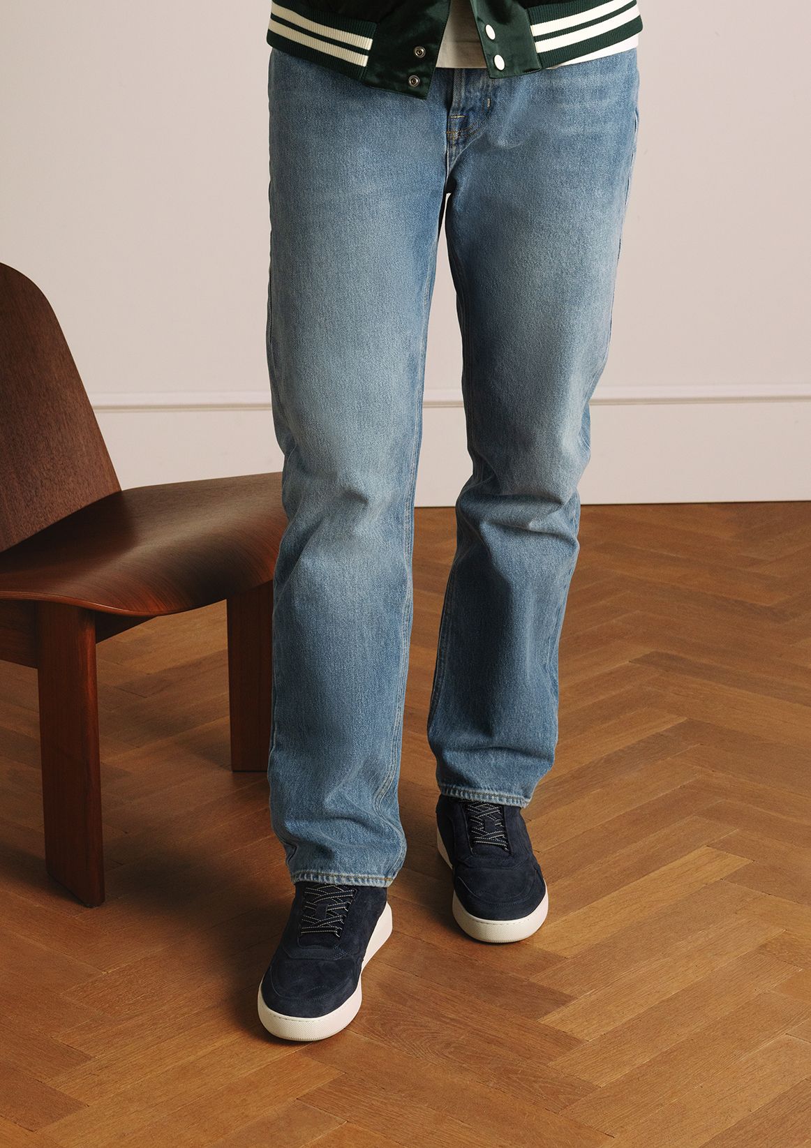 Donkerblauwe suède sneakers