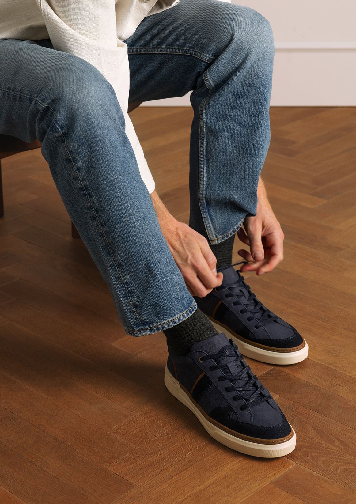 Blaue Nubuk-Sneaker
