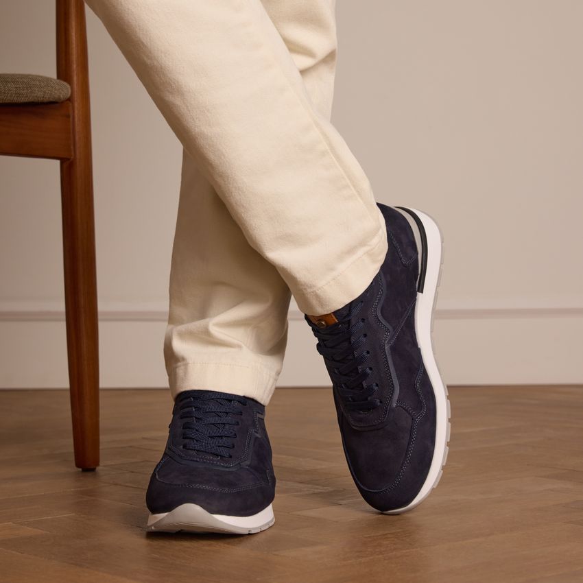 Donkerblauwe nubuck sneakers