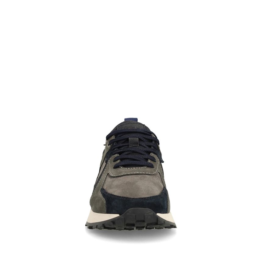 Navy nubuck sneakers