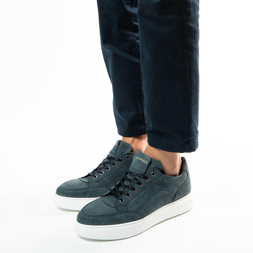 Donkerblauwe nubuck sneakers