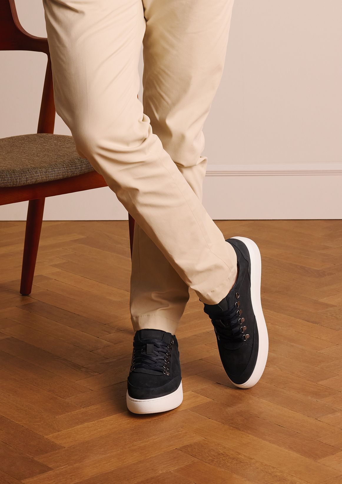 Donkerblauwe nubuck sneakers