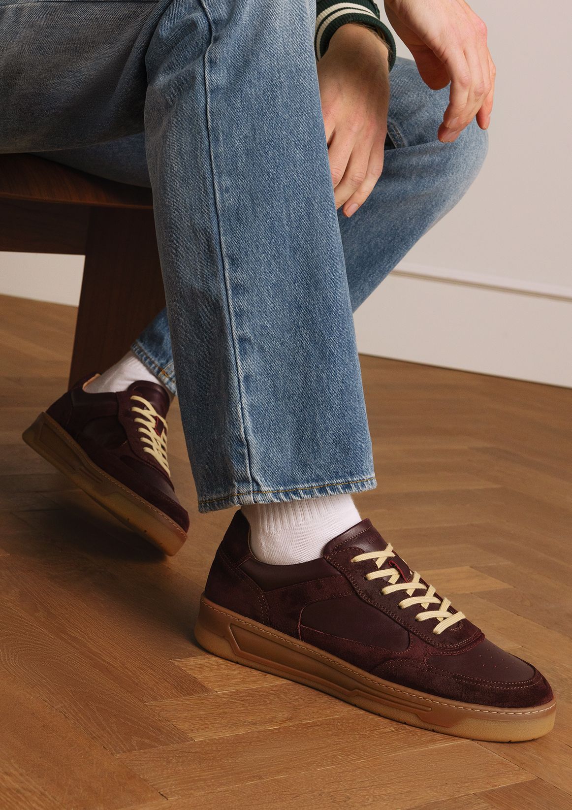 Burgundy leren sneakers met suède details