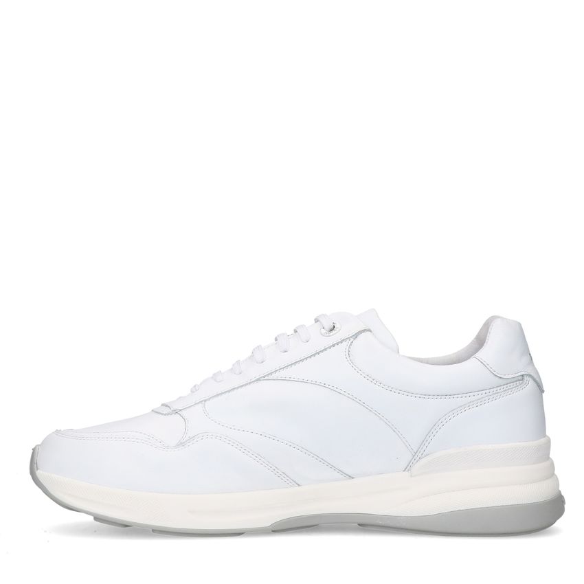 Witte leren sneakers