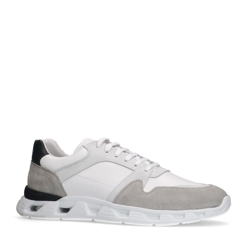 Witte leren sneakers