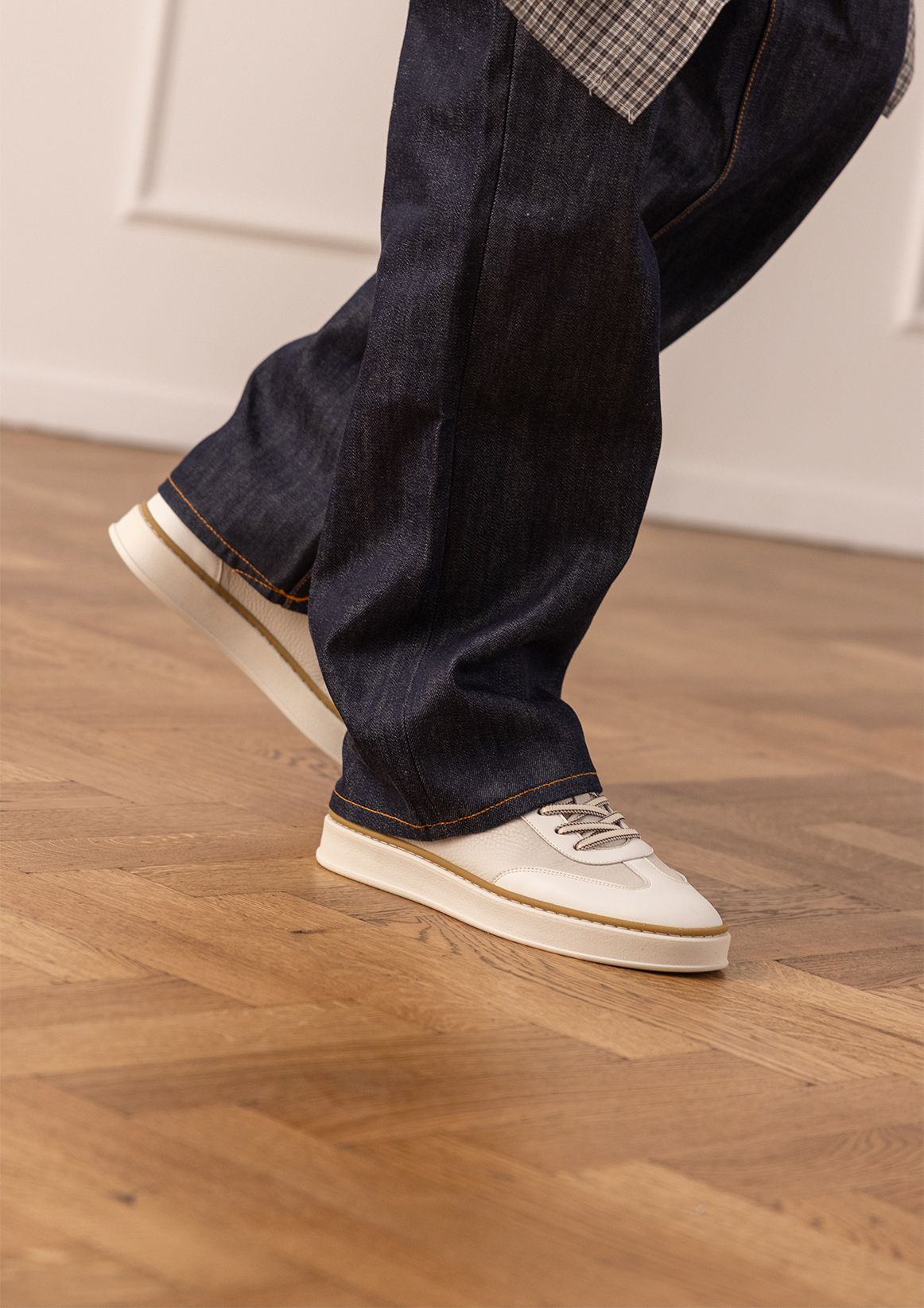 Off white leren sneakers