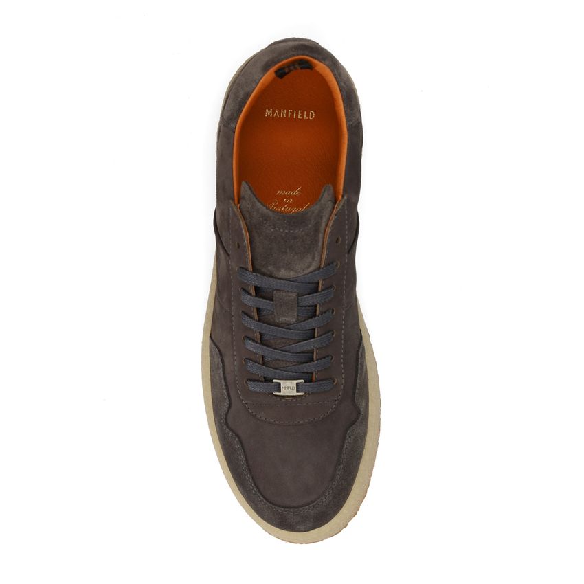 Graue Veloursleder-Sneaker