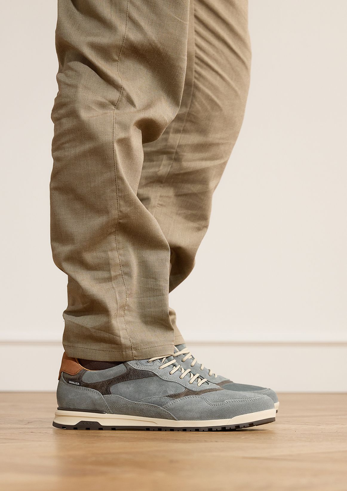 Grijze Ravello suède sneakers met leren details