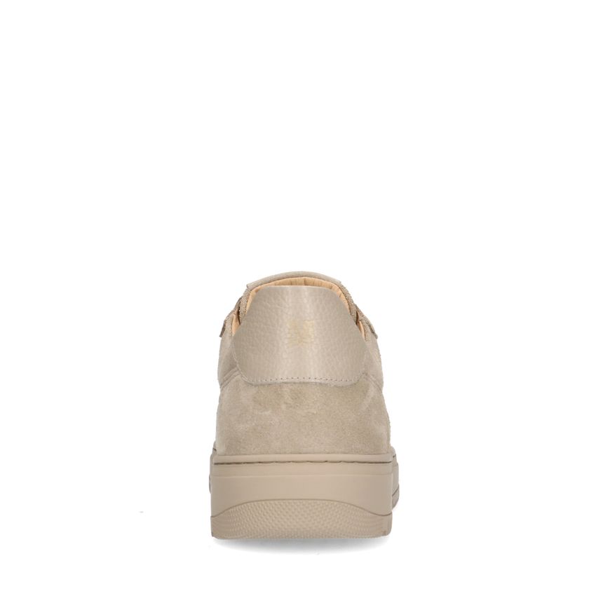 Beige suède sneakers