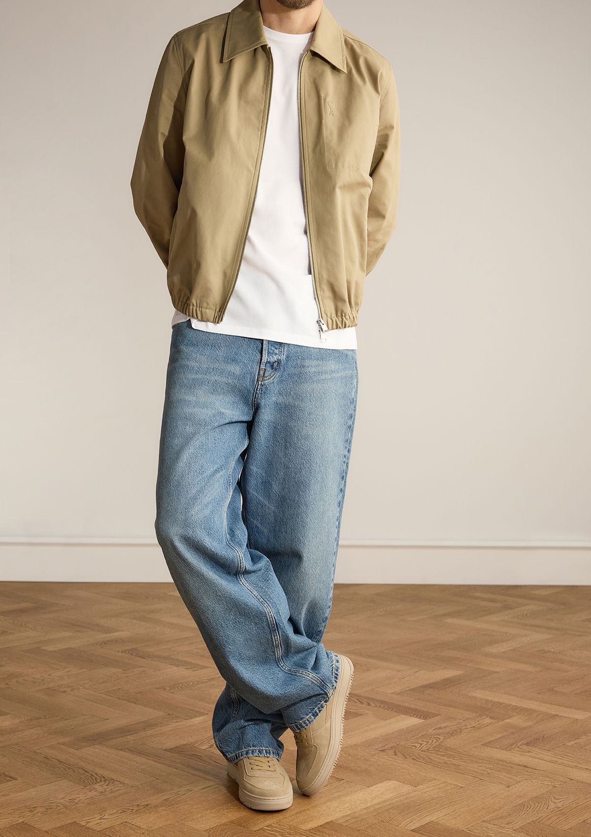Beigefarbene Veloursleder-Sneaker