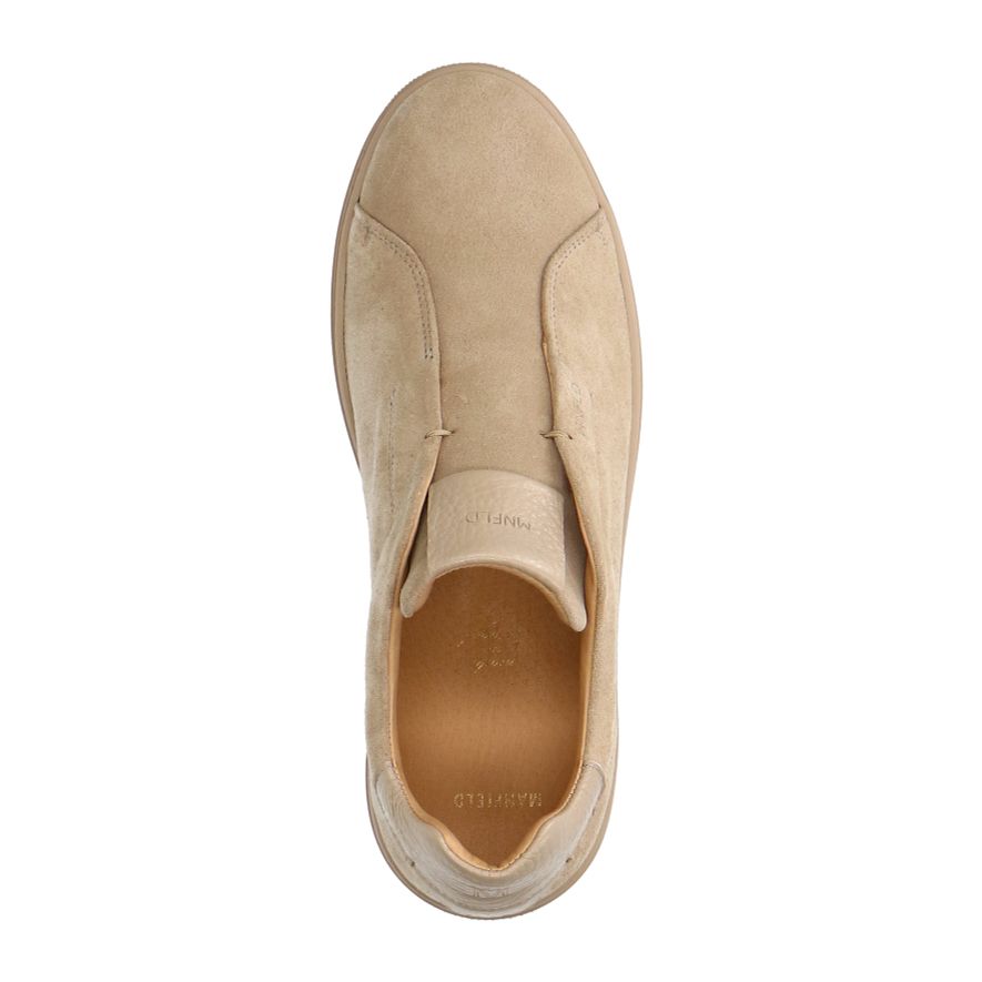 Beige suède sneakers