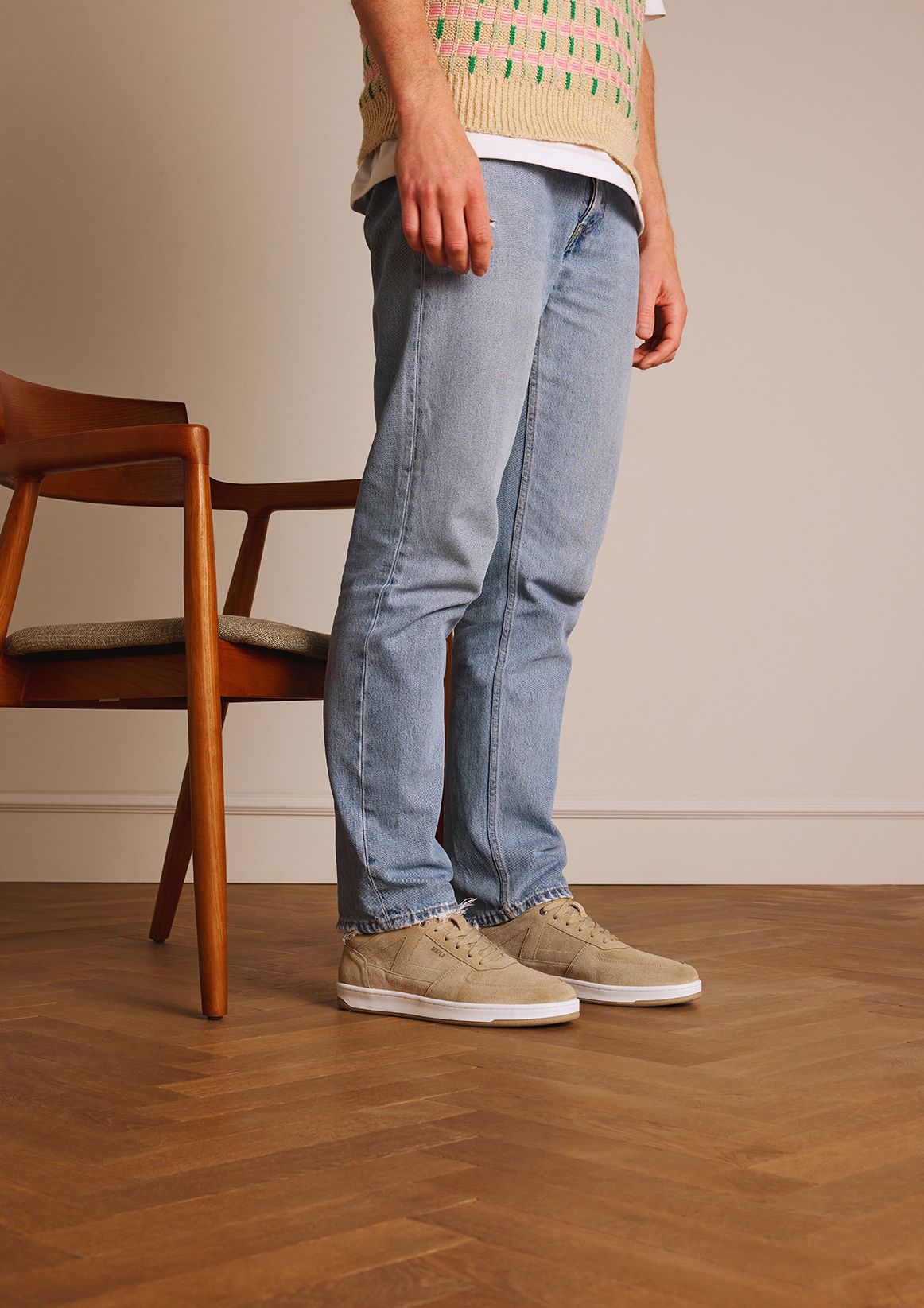 Beigefarbene Veloursleder-Sneaker