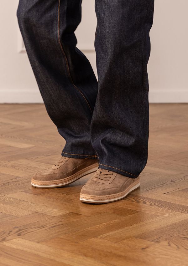 Taupe suède sneakers