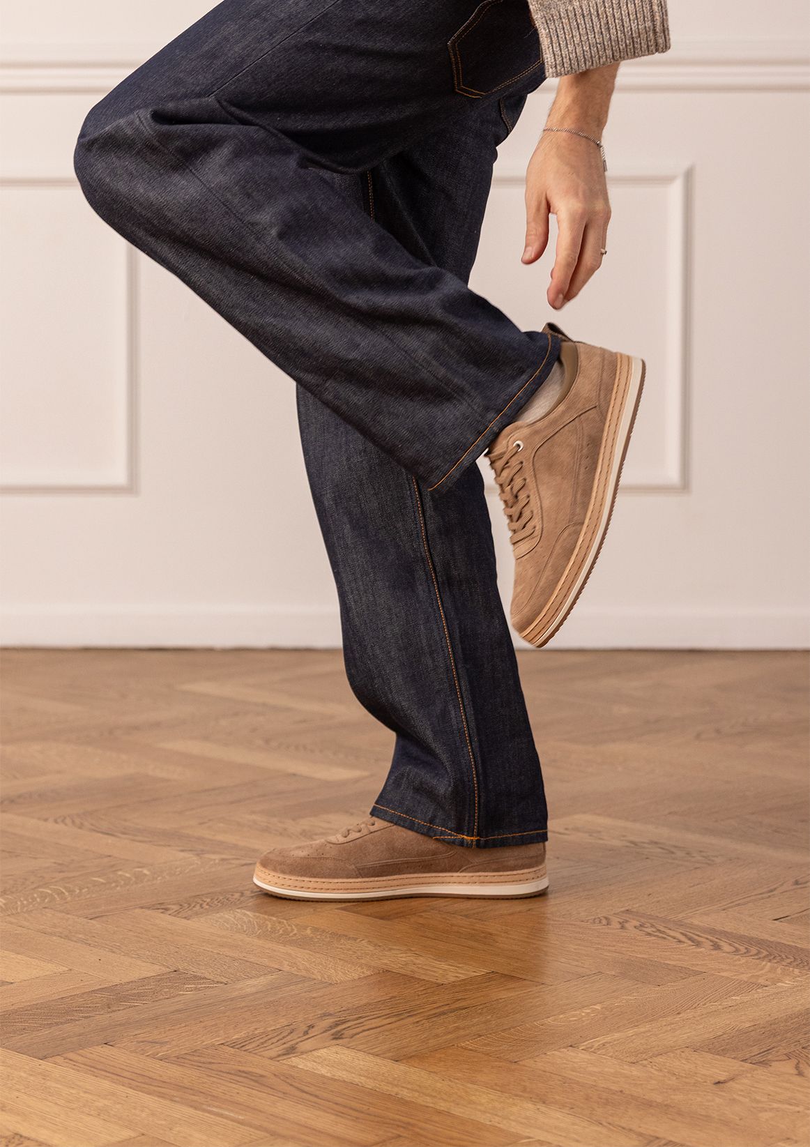 Taupe suède sneakers