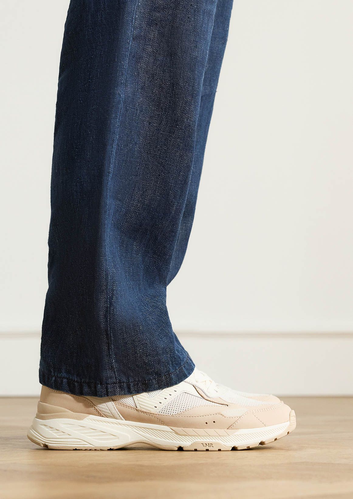 Beige Cosmos nubuck sneakers