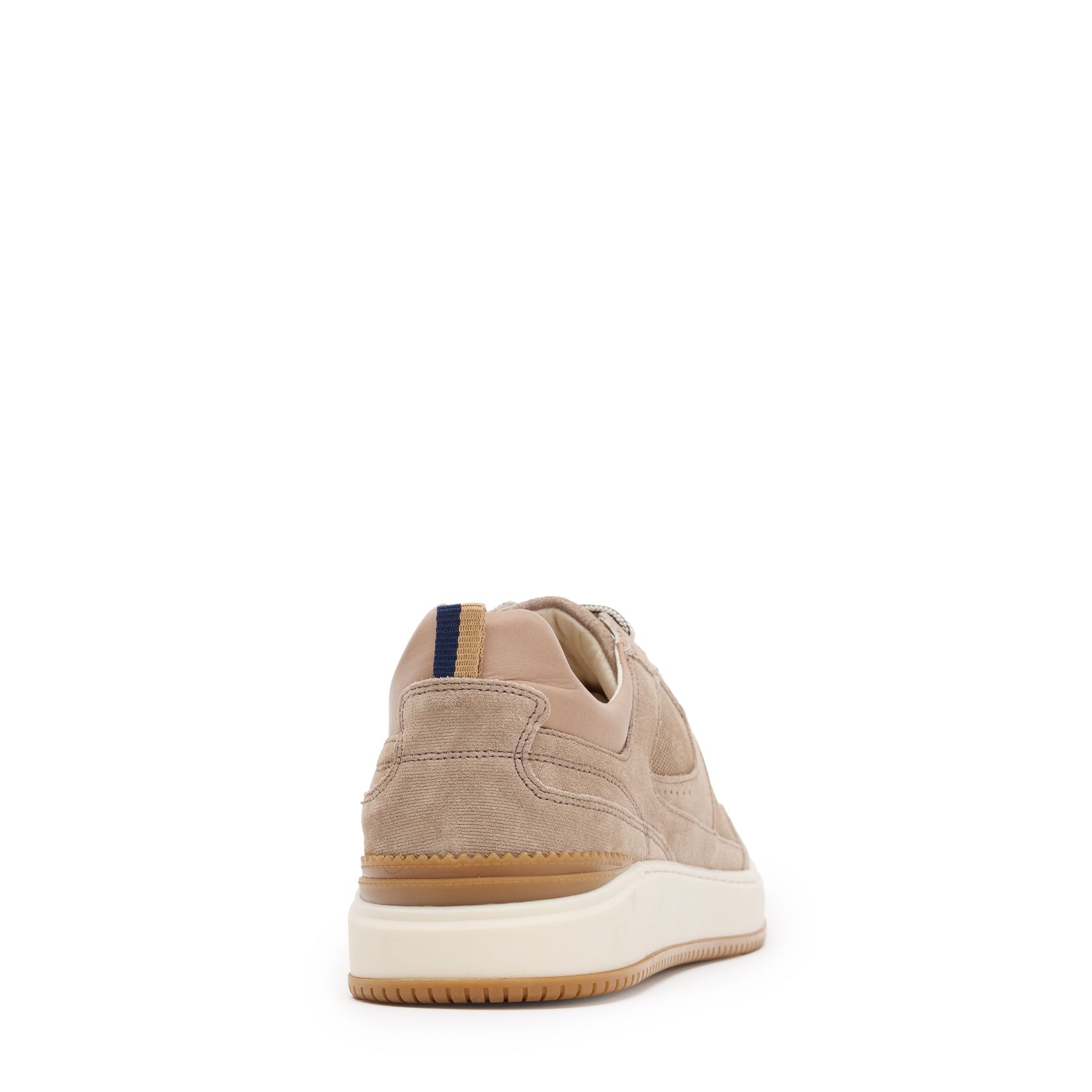 Beige suède sneakers