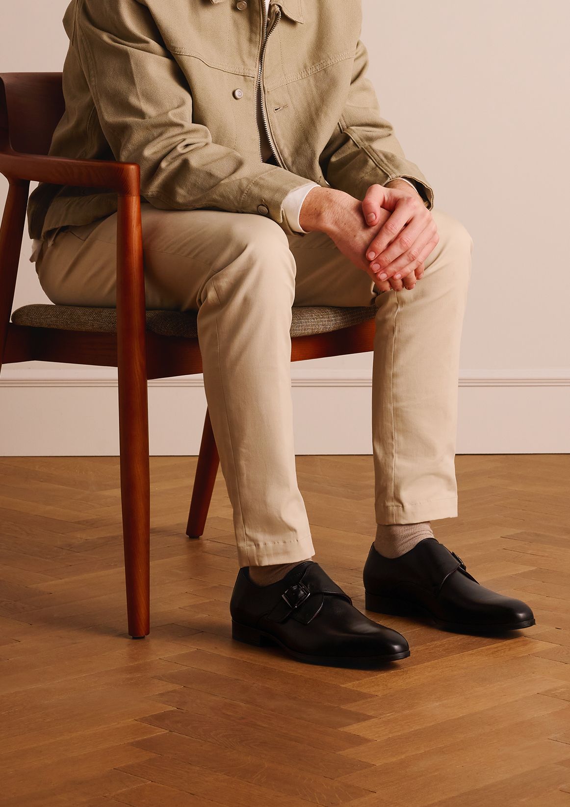 Schwarze Schnallenschuhe aus Leder