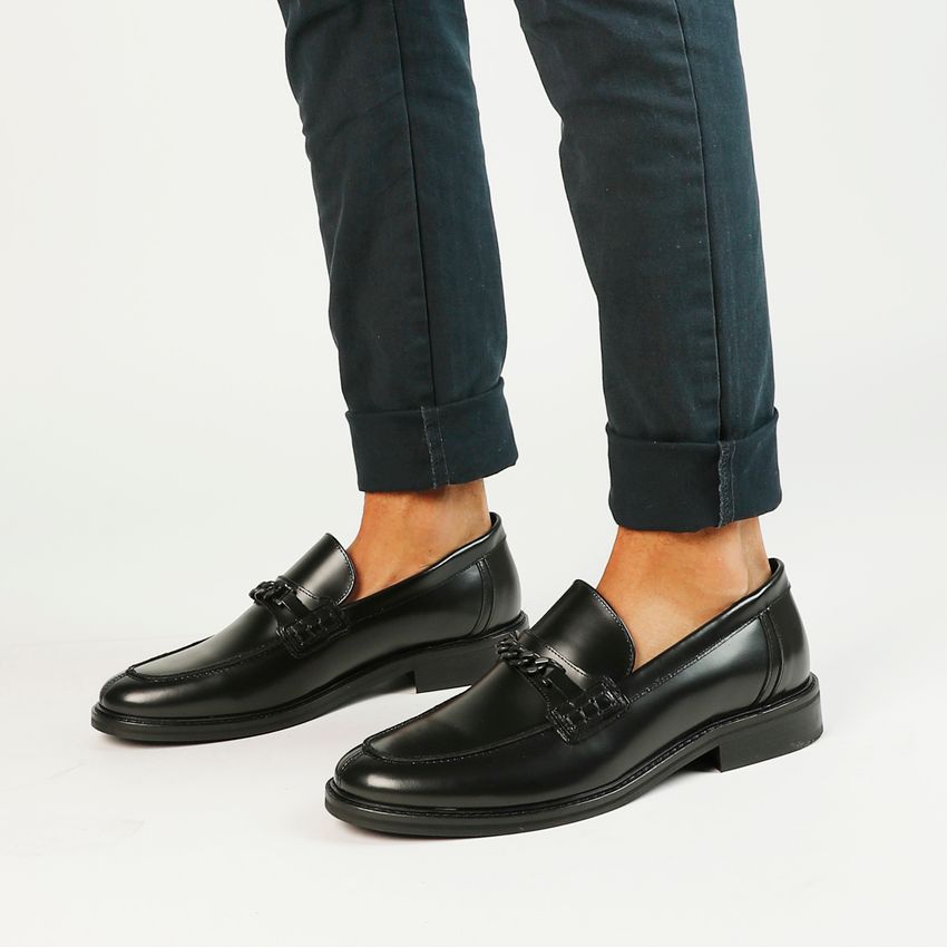 Zwarte leren loafers