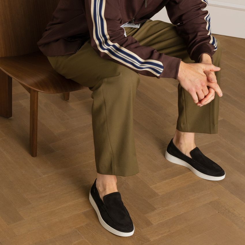 Zwarte suède loafers